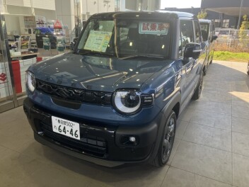 クロスビーが一気にカッコよく！試乗車がブラックスタイルになりました！！